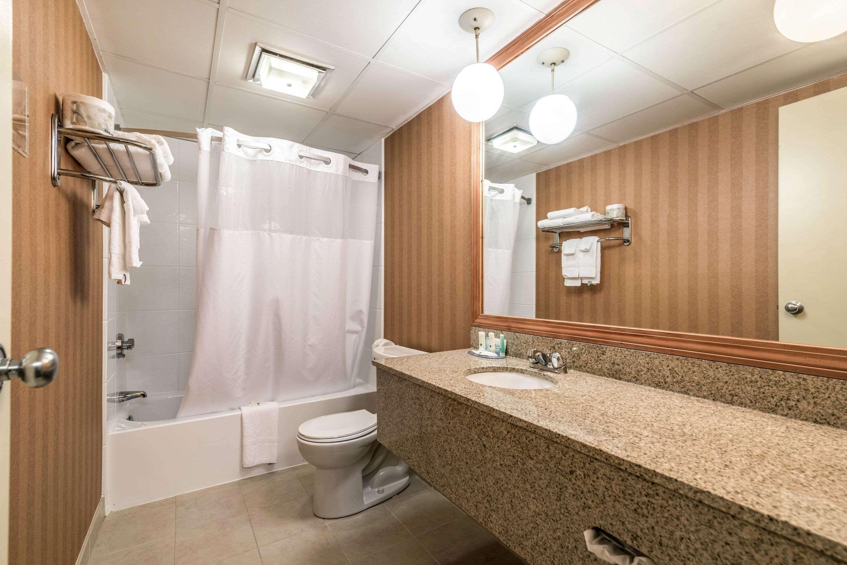 Quality Airport Inn