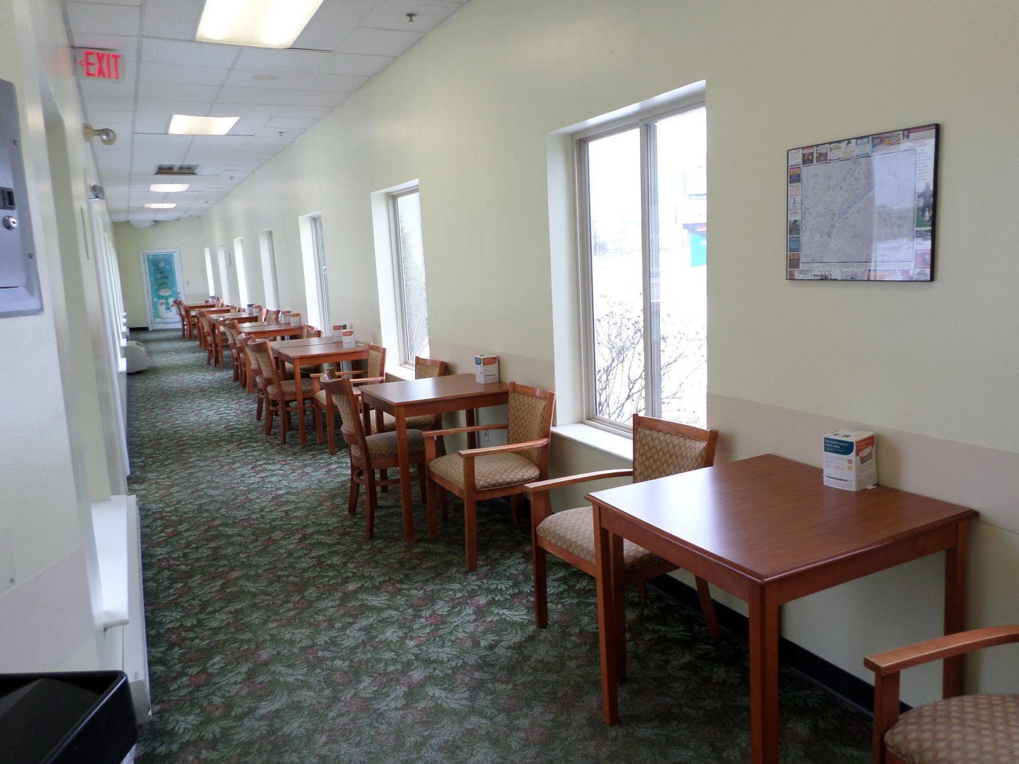 Quality Airport Inn 3*